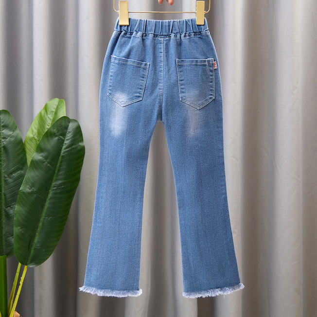 【2Y-13Y】Girl Fashion Flowers And Beads Blue Jeans 【2Y-13Y】Girl Fashion Flowers And Beads Blue Jeans