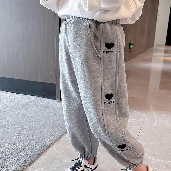 【18M-8Y】Girls Stylish Heart Shape And Letter Embroidered Thick Fleece Pants